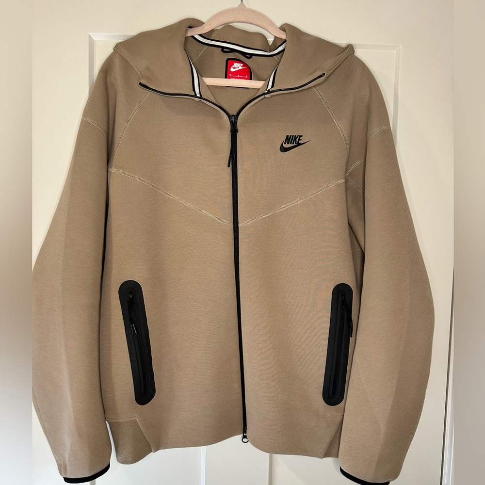 Nike Men's Tech Fleece Full Zip Hoodie Khaki/Black Size Medium Worn Once